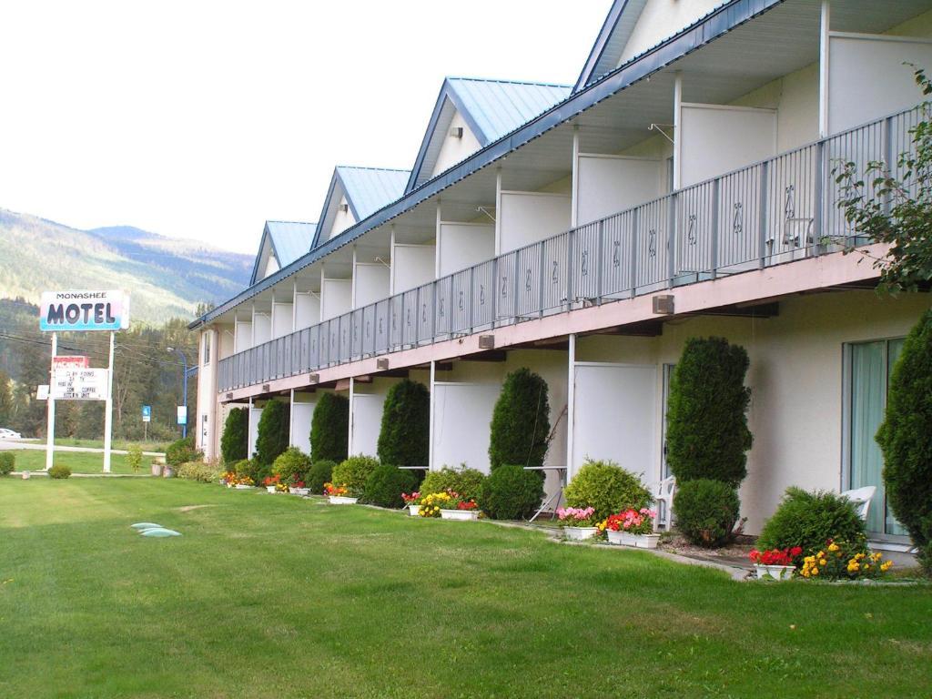 Monashee Motel Sicamous Zewnętrze zdjęcie